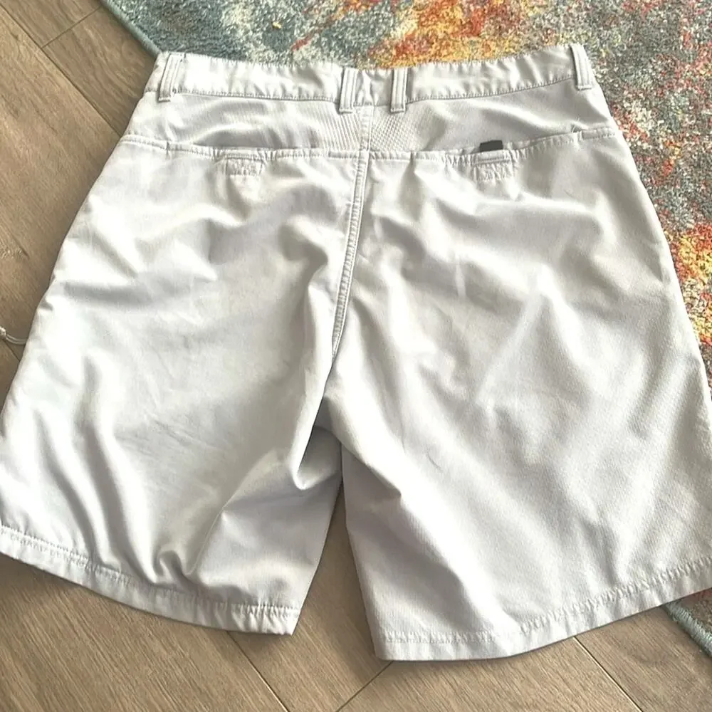 The north face size 32 men's light gray short